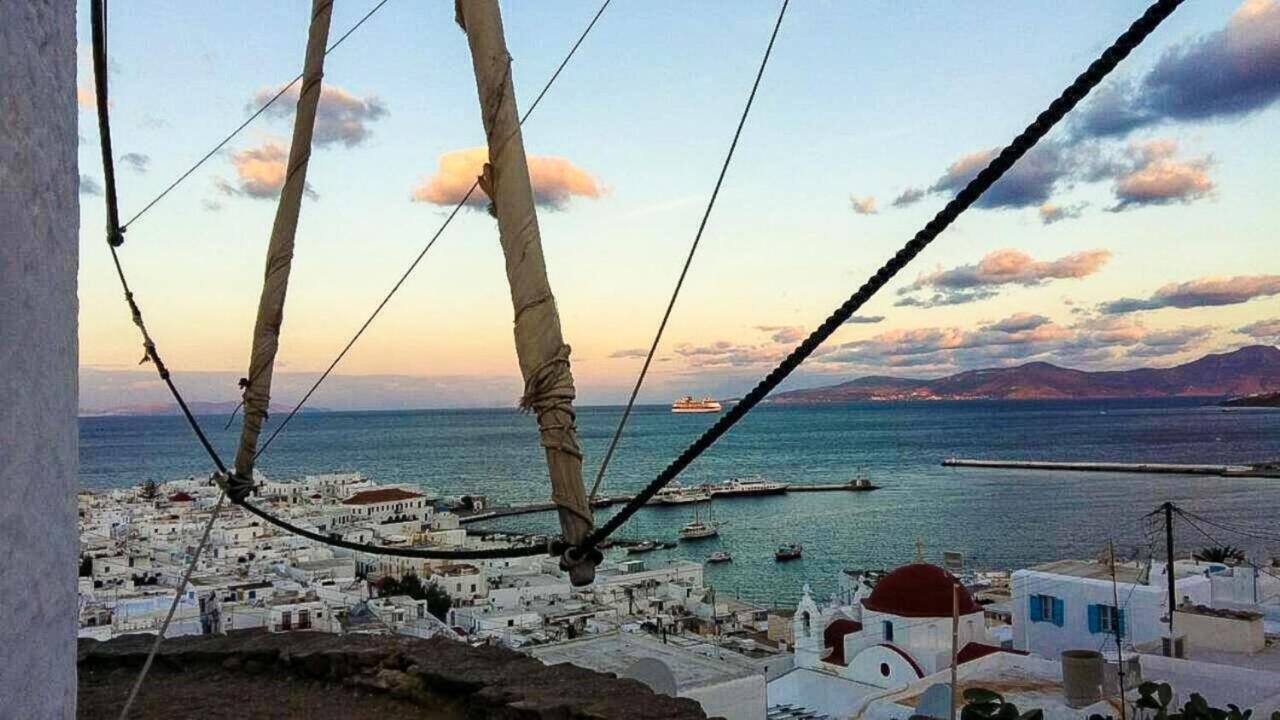 Вилла Traditional Split Level House In Mykonos Town Экстерьер фото